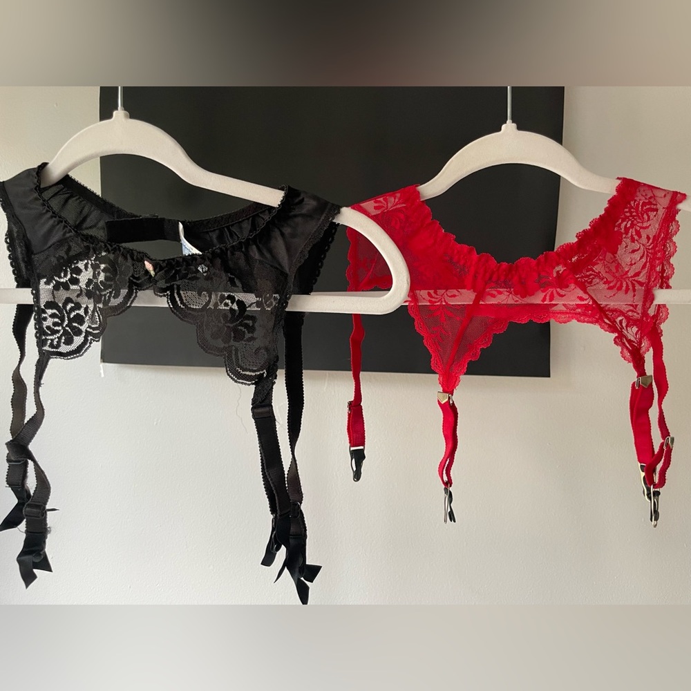 Garter Belt .